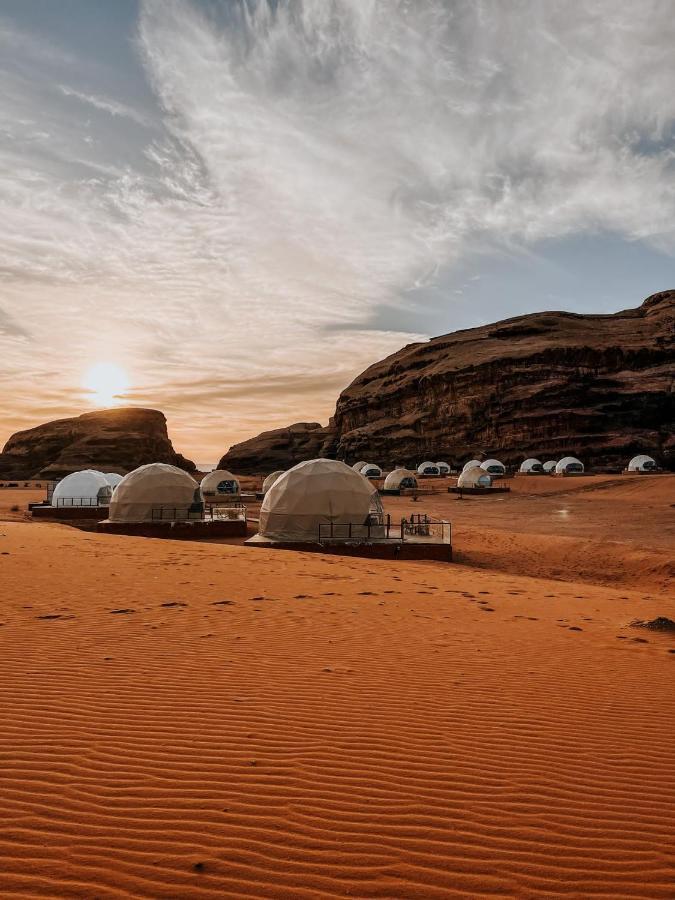 Orbit Camp Hotel Wadi Rum Buitenkant foto