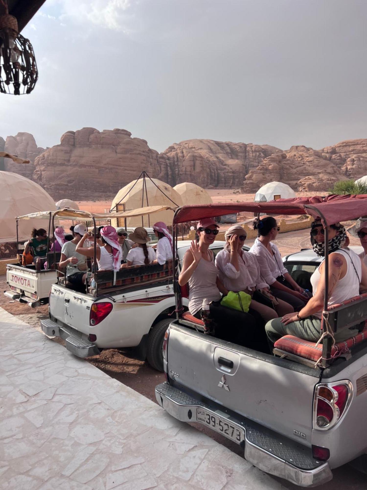 Orbit Camp Hotel Wadi Rum Buitenkant foto
