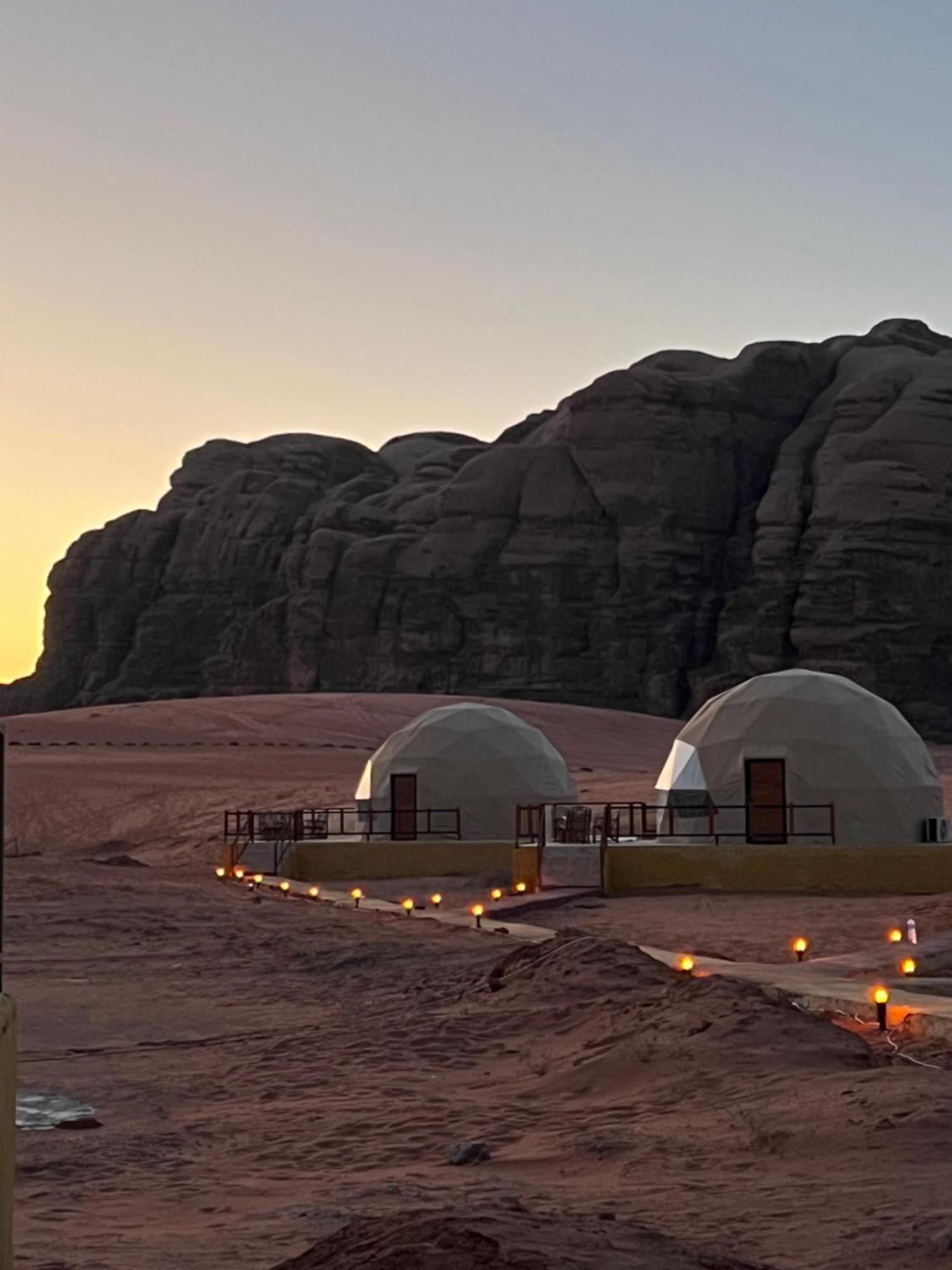 Orbit Camp Hotel Wadi Rum Buitenkant foto
