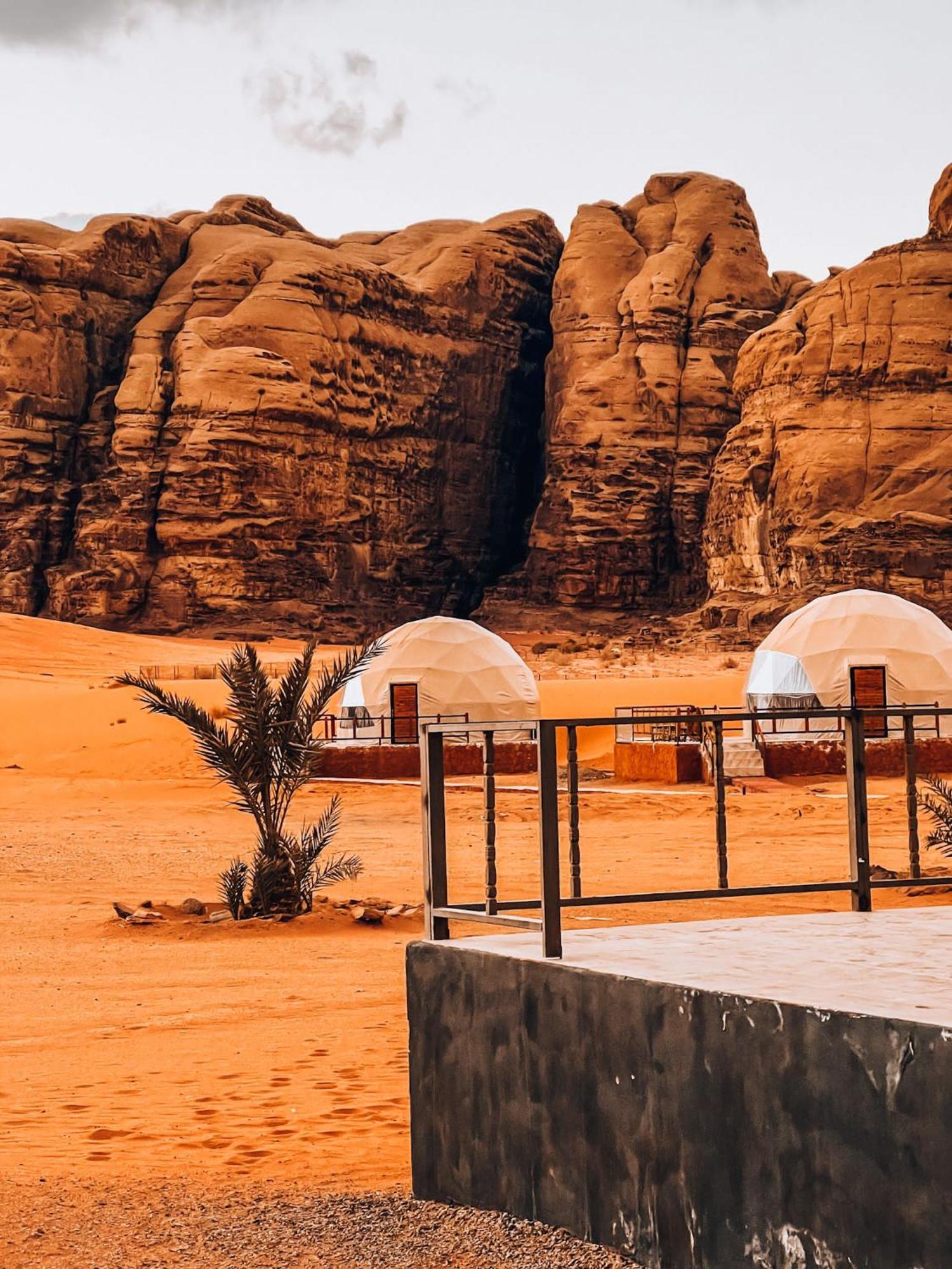 Orbit Camp Hotel Wadi Rum Buitenkant foto